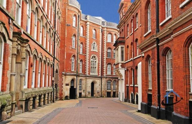 Flat 5, Super King Bed, Free Parking, Workspace, Free Wi-Fi Nottingham Luaran gambar