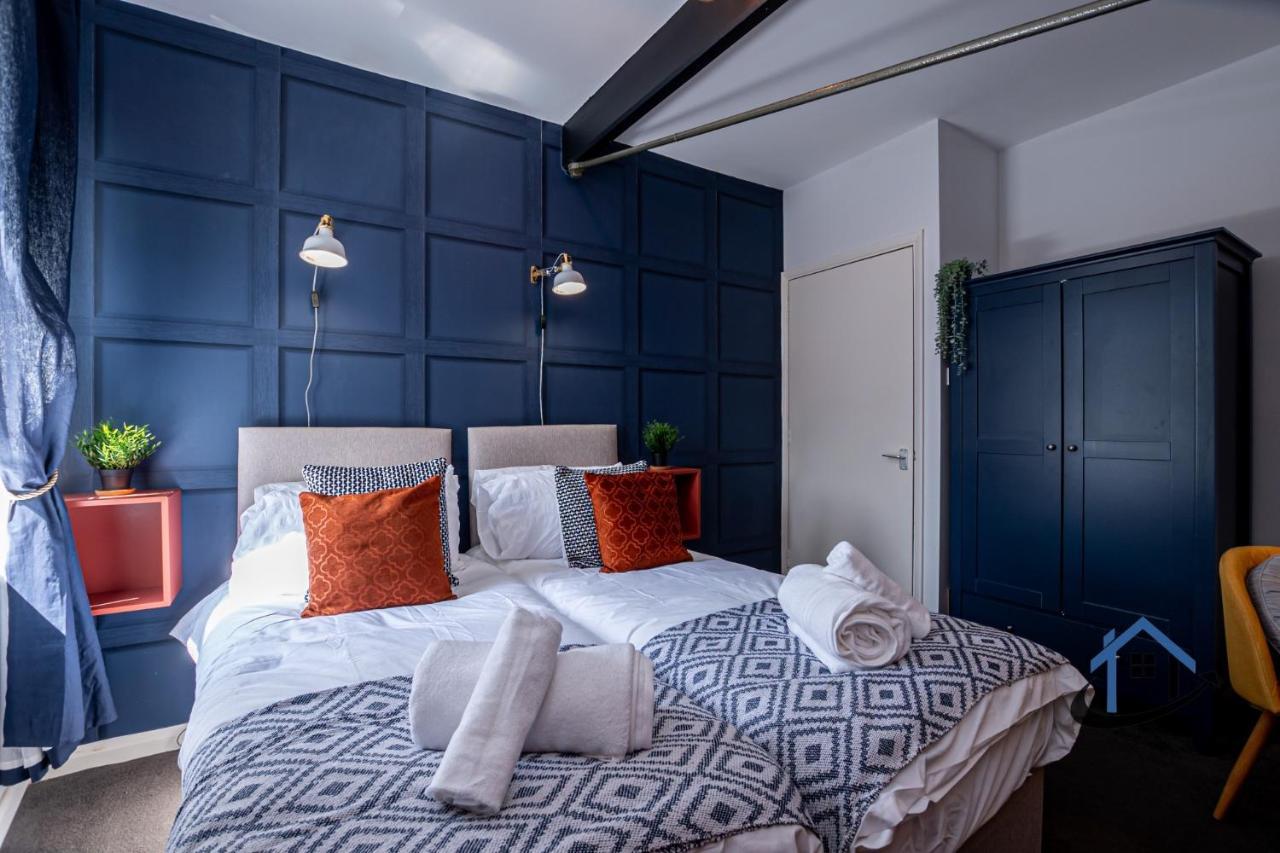 Flat 5, Super King Bed, Free Parking, Workspace, Free Wi-Fi Nottingham Luaran gambar