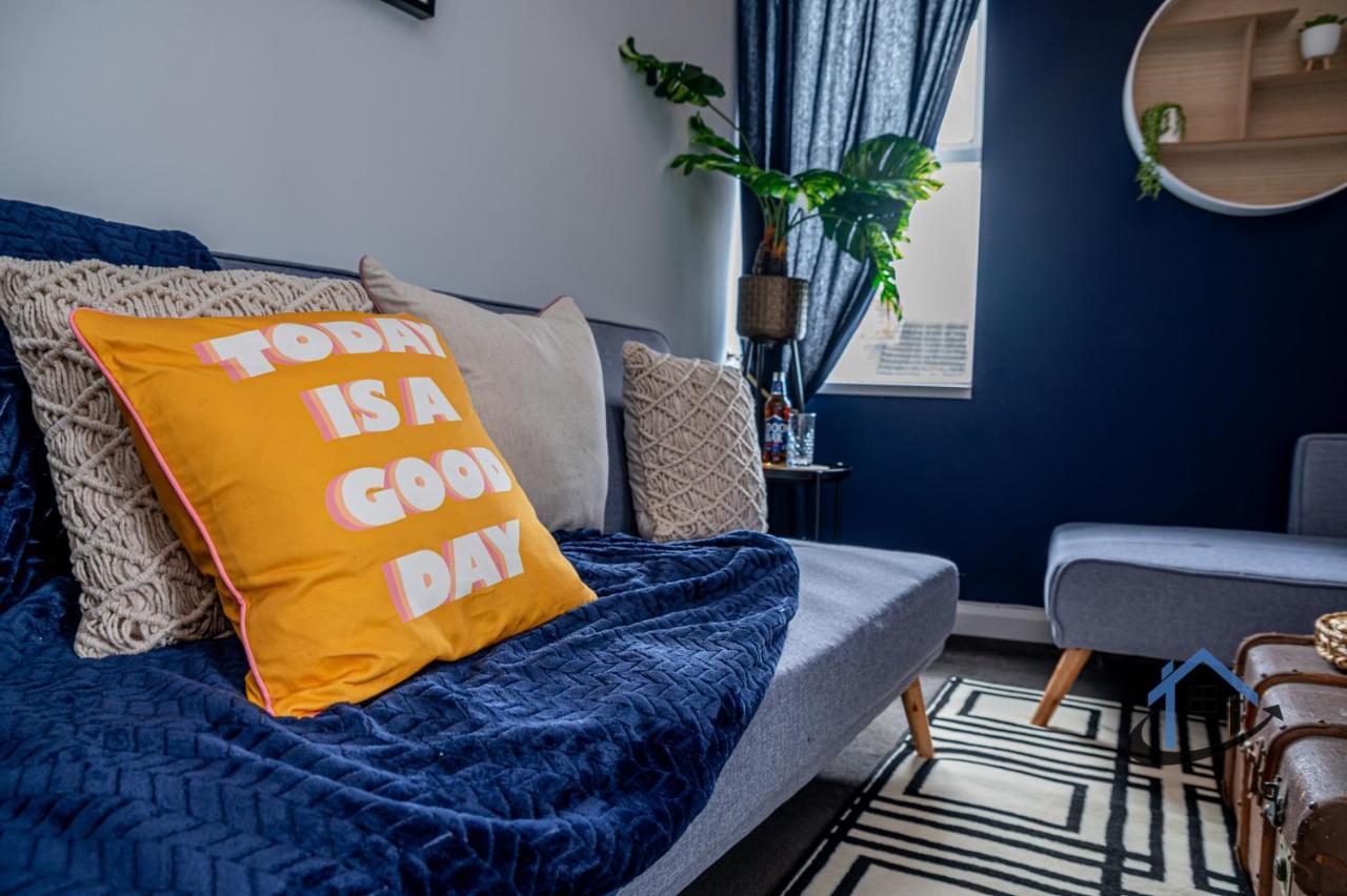 Flat 5, Super King Bed, Free Parking, Workspace, Free Wi-Fi Nottingham Luaran gambar